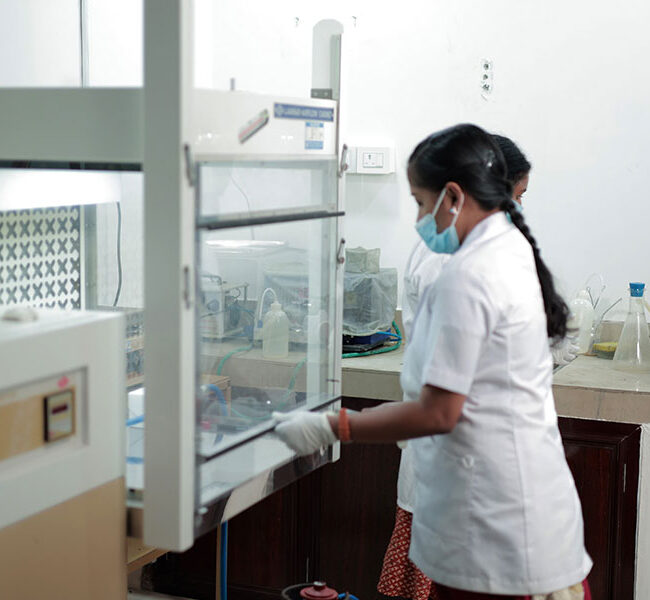 Navarathna-matsya-sevana-kendram-lab